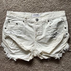 WHITE BEAUTY BANDITS DENIM SHORT - ONE TEASPOON